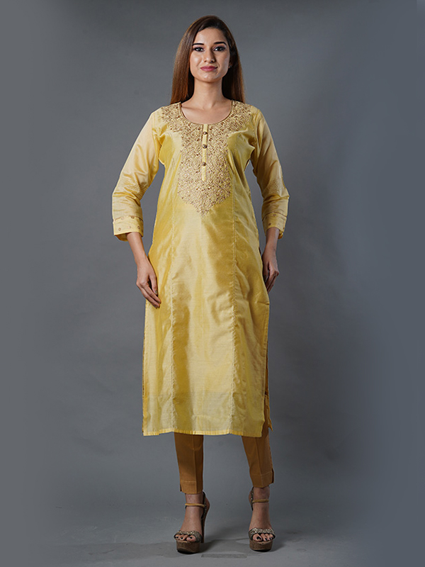 Gold Tissue Kurta Set Design by Komal Shah at Pernia's Pop Up Shop 2024